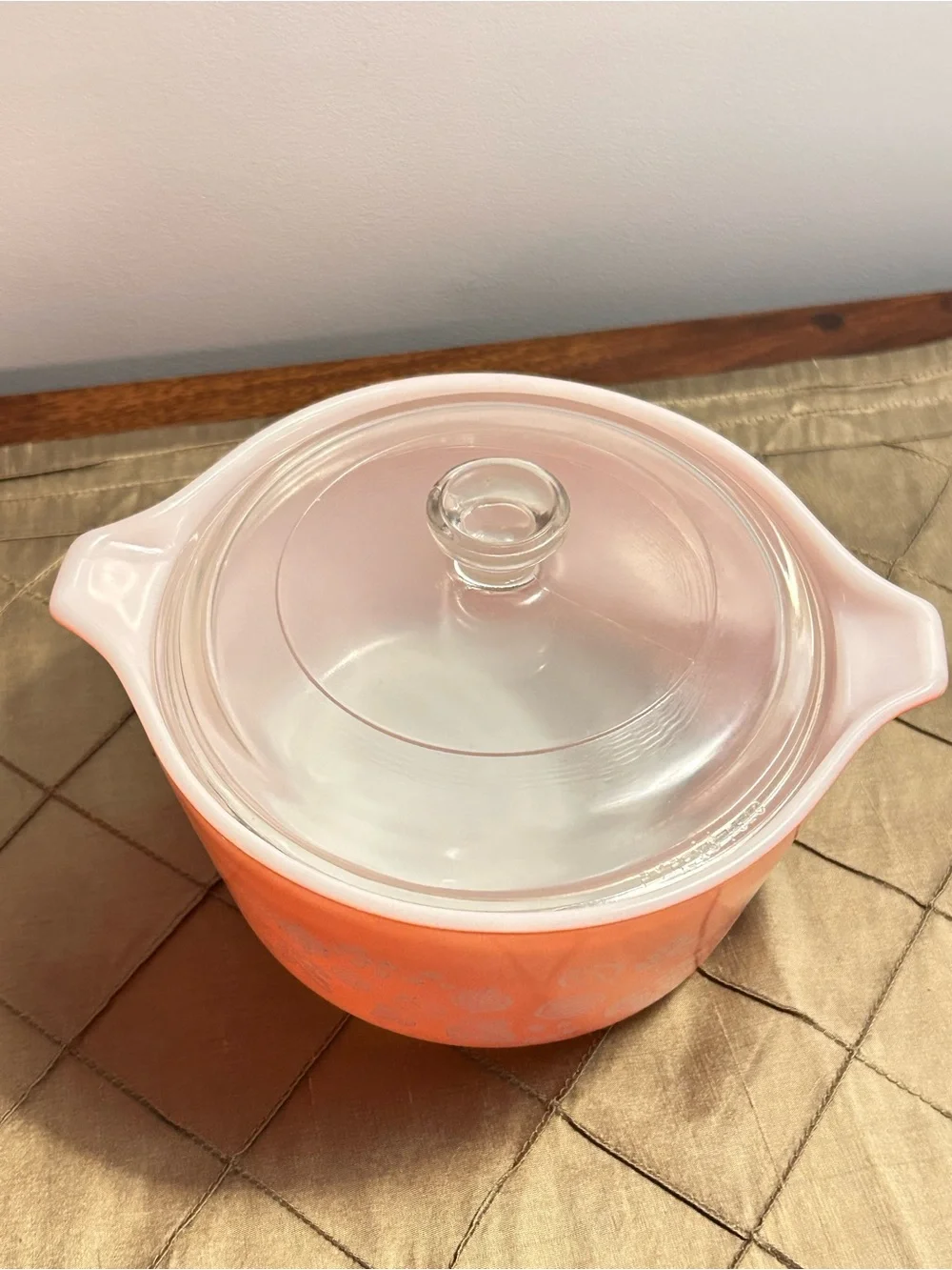 Pyrex Pink Gooseberry Covered Casserole Dish 1 Qt. With Lid
